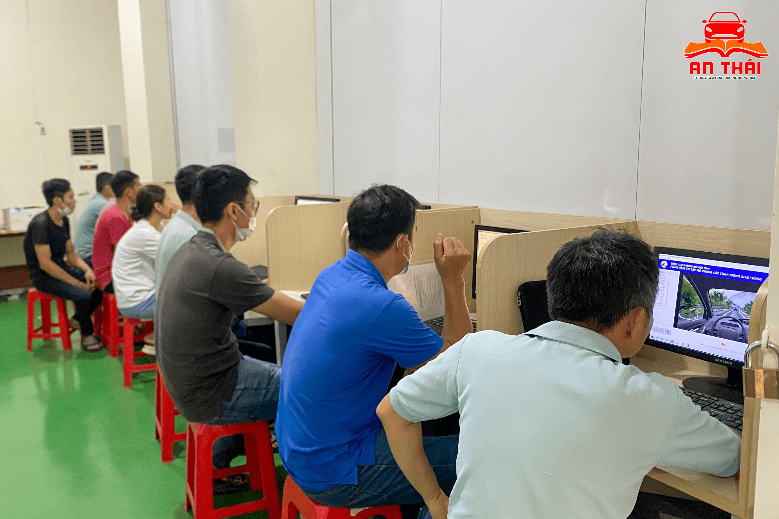 Hướng dẫn học lý thuyết B2 mới nhất 2023 - Hoclaixeanthai
